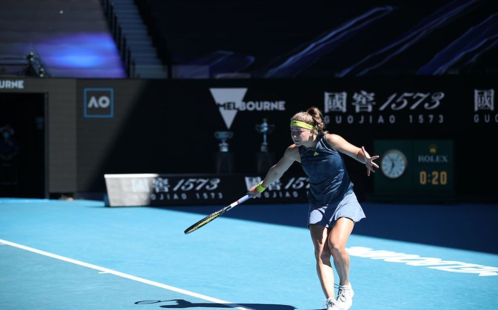 他不仅帮助 他不仅帮助