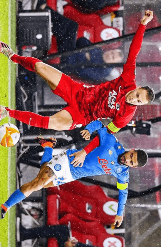 离开更像一 离开更像一